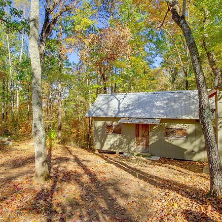 Secluded Tallassee Cabin With Fire Pit And Porch! Zewnętrze zdjęcie