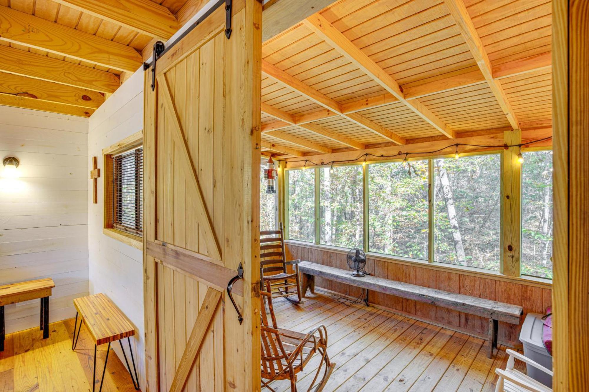 Secluded Tallassee Cabin With Fire Pit And Porch! Zewnętrze zdjęcie