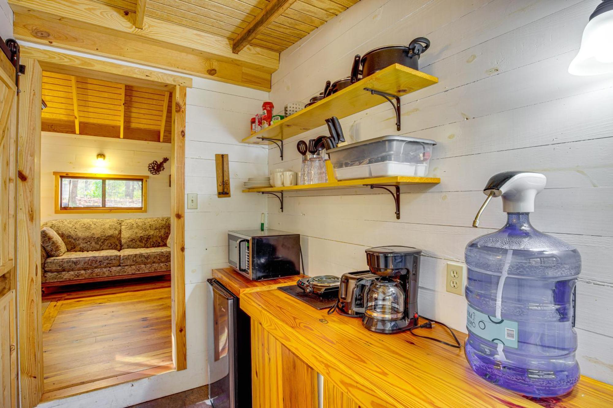 Secluded Tallassee Cabin With Fire Pit And Porch! Zewnętrze zdjęcie